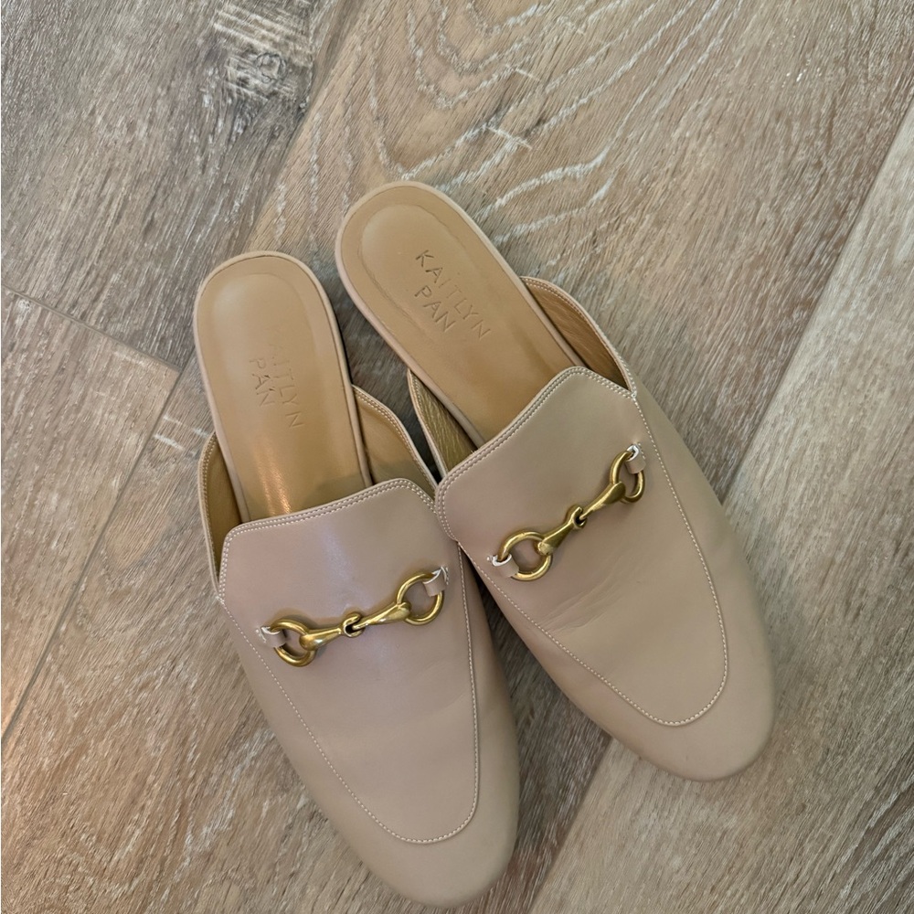 Women's Cream Loafers
